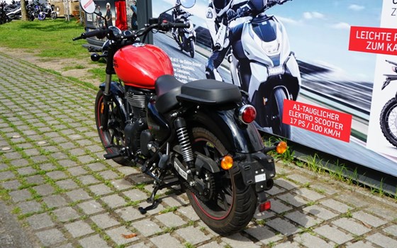 Gebrauchtmotorrad Royal Enfield Meteor 350 Supernova - Bild 8
