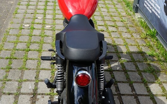 Gebrauchtmotorrad Royal Enfield Meteor 350 Supernova - Bild 9