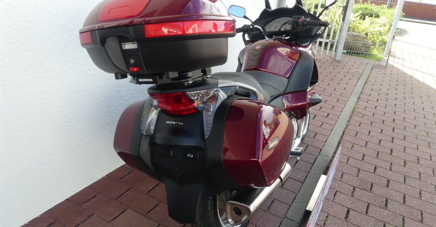 Offer Honda NT700V Deauville