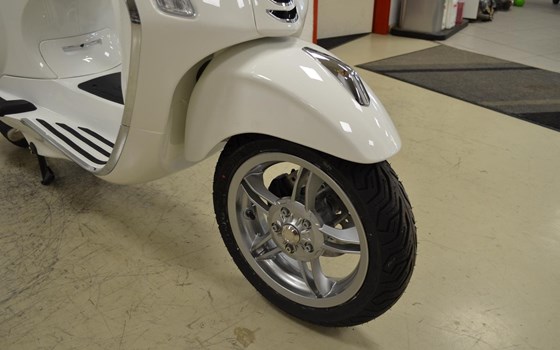 Neufahrzeug Vespa Primavera 50 4T - Bild 17