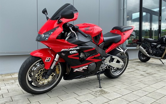 Gebrauchtmotorrad Honda CBR 900 RR Fireblade - Bild 11