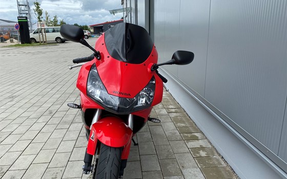 Gebrauchtmotorrad Honda CBR 900 RR Fireblade - Bild 9