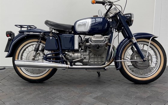 Gebrauchtmotorrad Moto Guzzi V7 700 - Bild 1