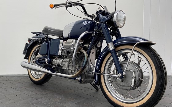 Gebrauchtmotorrad Moto Guzzi V7 700 - Bild 2