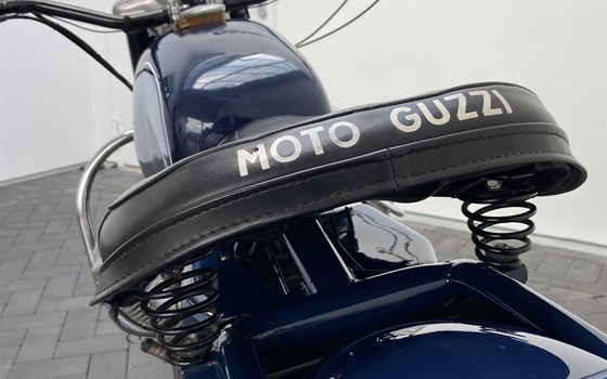Gebrauchtmotorrad Moto Guzzi V7 700 - Bild 6