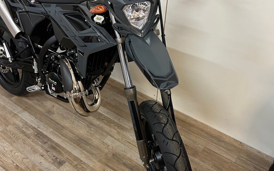 Neufahrzeug Beta RR Motard 2T 50 X special edition - Bild 2 Neufahrzeug Beta RR Motard 2T 50 X special edition - Bild 2