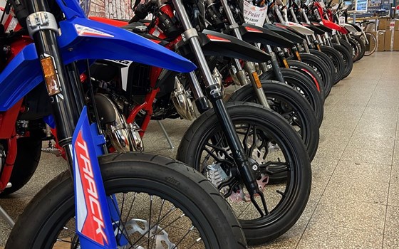 Neufahrzeug Beta RR Motard 2T 50 X special edition - Bild 6 Neufahrzeug Beta RR Motard 2T 50 X special edition - Bild 6
