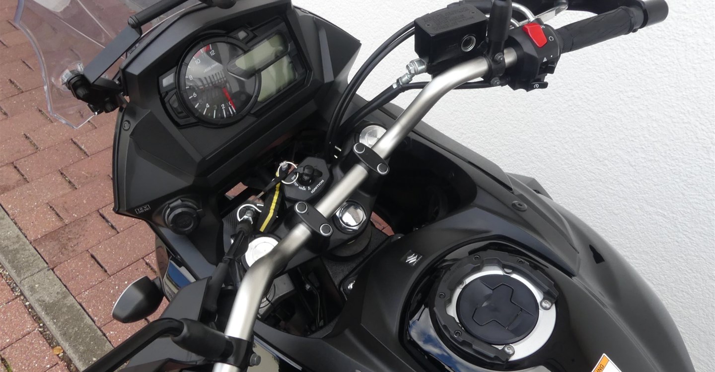 Offer Suzuki V-Strom 650 XT