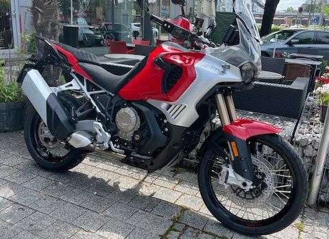 Gebrauchtmotorrad MV Agusta Enduro Veloce - Bild 1 Gebrauchtmotorrad MV Agusta Enduro Veloce - Bild 1