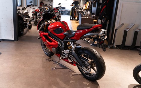 Gebrauchtmotorrad Triumph Daytona 675 - Bild 5