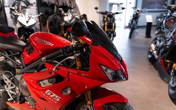 Gebrauchtmotorrad Triumph Daytona 675 - Bild 7