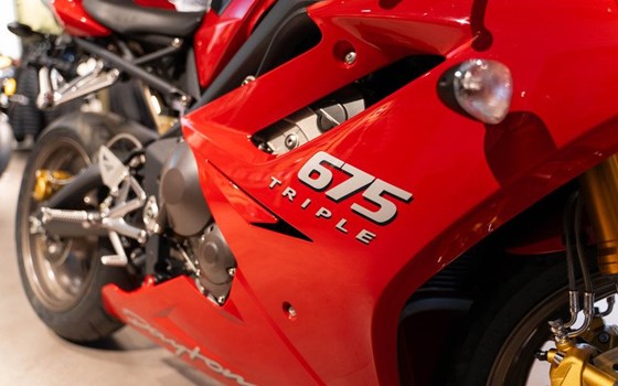 Gebrauchtmotorrad Triumph Daytona 675 - Bild 8