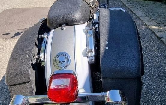 Gebrauchtmotorrad Harley-Davidson Road King Classic FLHRC - Bild 10