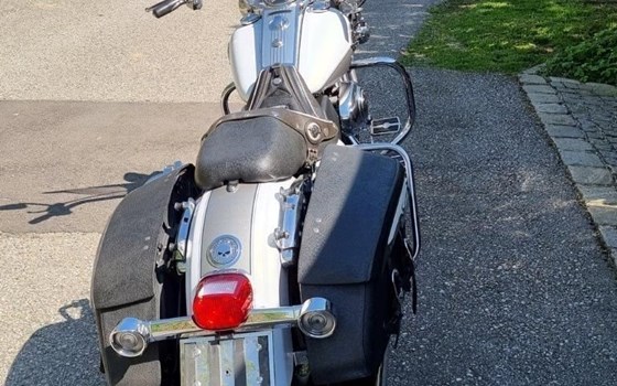 Gebrauchtmotorrad Harley-Davidson Road King Classic FLHRC - Bild 11 Gebrauchtmotorrad Harley-Davidson Road King Classic FLHRC - Bild 11