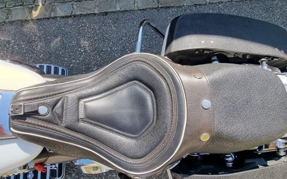 Gebrauchtmotorrad Harley-Davidson Road King Classic FLHRC - Bild 6