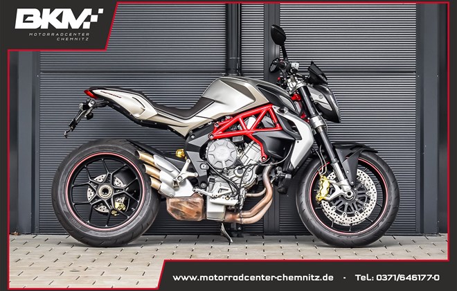 MV Agusta Brutale 800