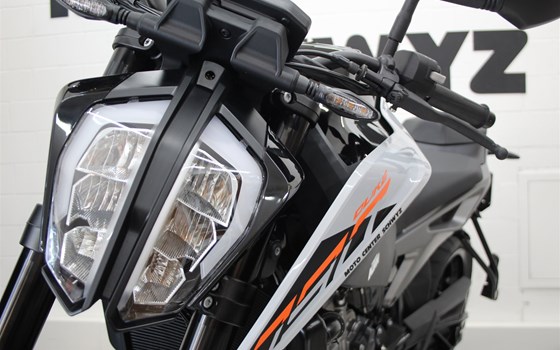 Neufahrzeug KTM 790 Duke L - Bild 6