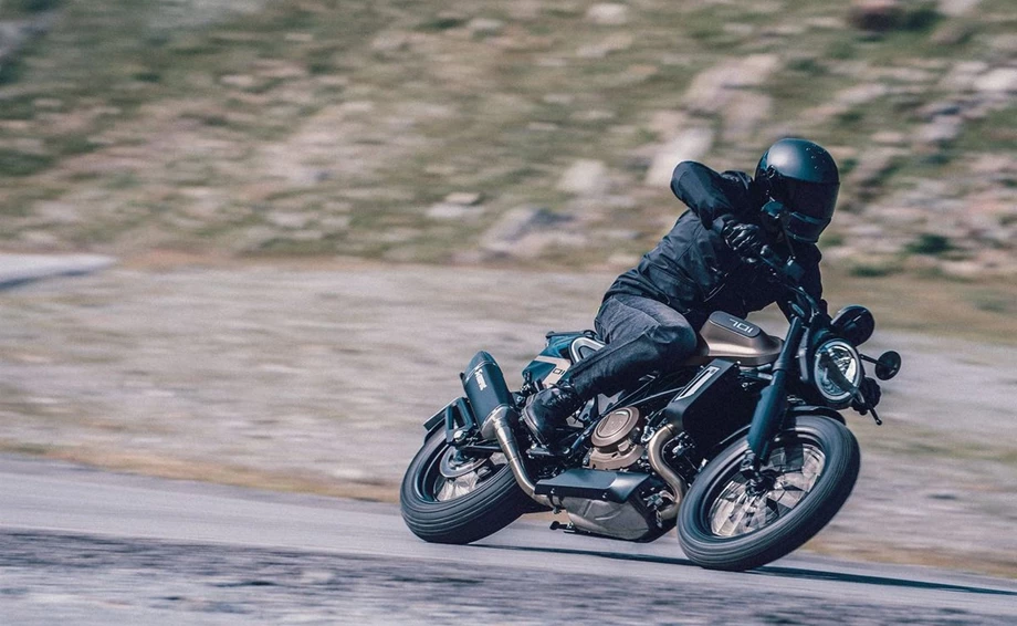 Angebot Husqvarna Svartpilen 701 Bild 13: Angebot Husqvarna Svartpilen 701