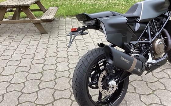 Gebrauchtmotorrad Husqvarna Svartpilen 701 - Bild 4