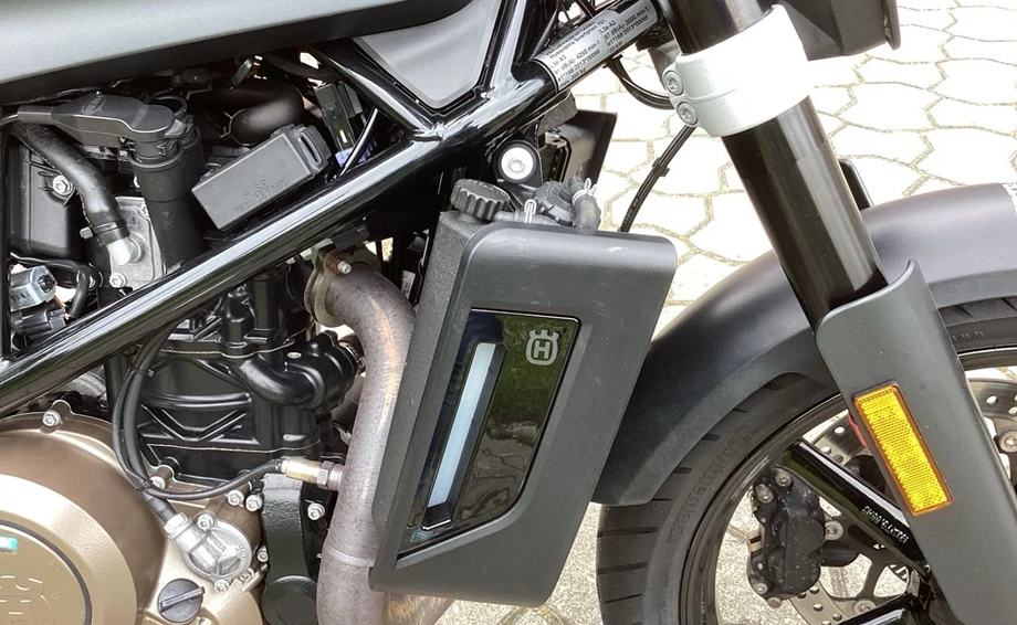 Angebot Husqvarna Svartpilen 701 Bild 8: Angebot Husqvarna Svartpilen 701