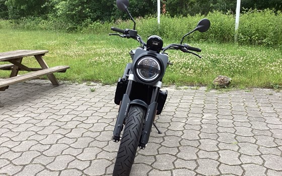 Gebrauchtmotorrad Husqvarna Svartpilen 701 - Bild 2