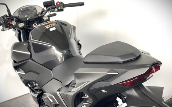 Neufahrzeug Kawasaki Z7 Hybrid - Bild 9 Neufahrzeug Kawasaki Z7 Hybrid - Bild 9