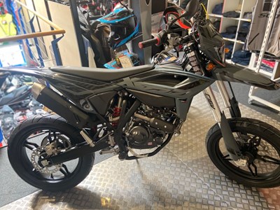 RR 125 LC Motard