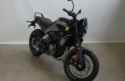 Neumotorrad Husqvarna Svartpilen 125