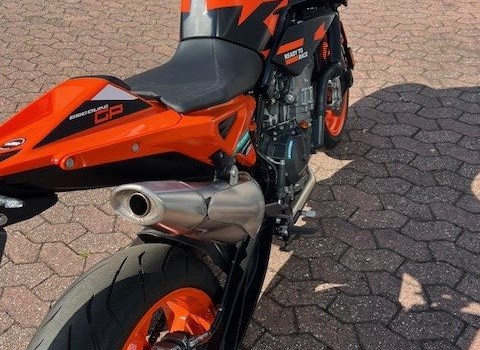 Gebrauchtmotorrad KTM 890 Duke GP - Bild 7