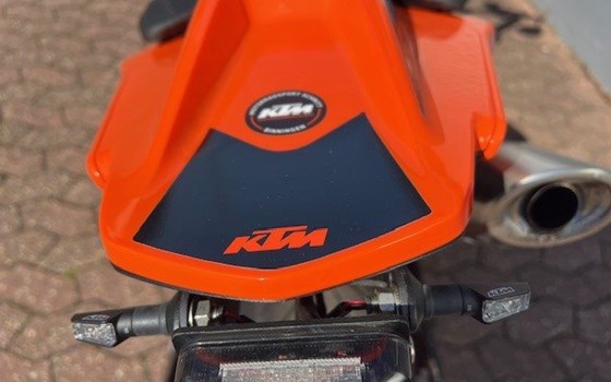 Gebrauchtmotorrad KTM 890 Duke GP - Bild 8
