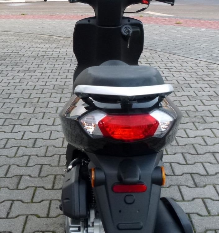 Angebot Peugeot Kisbee 50 Streetzone 4T