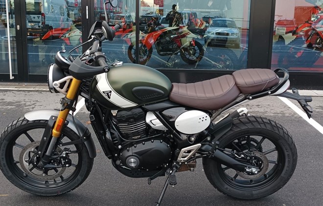 Triumph Scrambler 400 X