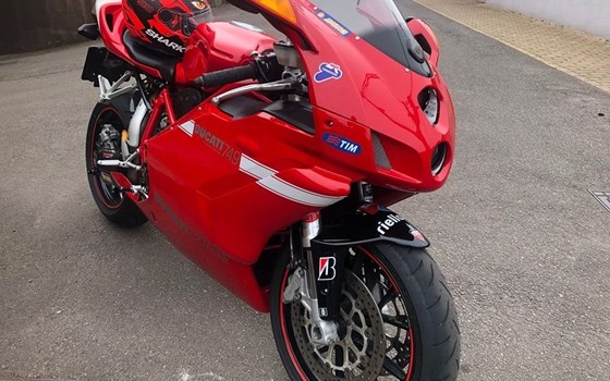 Gebrauchtmotorrad Ducati 749 - Bild 1 Gebrauchtmotorrad Ducati 749 - Bild 1