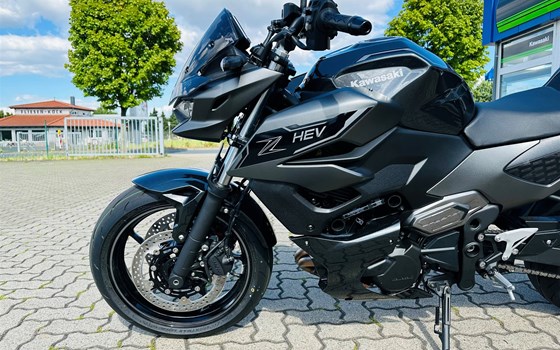 Gebrauchtmotorrad Kawasaki Z7 Hybrid - Bild 10
