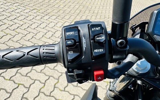 Gebrauchtmotorrad Kawasaki Z7 Hybrid - Bild 15