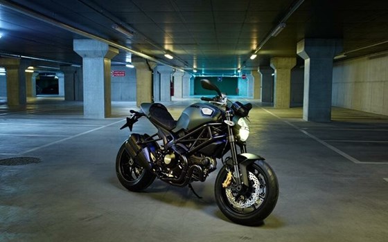 Neufahrzeug Ducati Monster 1100 Evo - Bild 1 Neufahrzeug Ducati Monster 1100 Evo - Bild 1