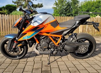 GEBRAUCHTFAHRZEUG KTM 1290 Super Duke R