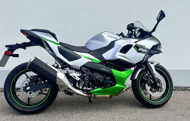 Kawasaki Ninja 7 Hybrid