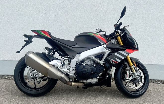 Aprilia Tuono V4 1100 Factory