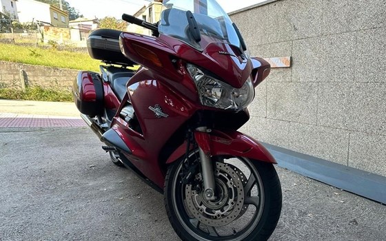 Gebrauchtmotorrad Honda ST 1300 Pan-European - Bild 1 Gebrauchtmotorrad Honda ST 1300 Pan-European - Bild 1