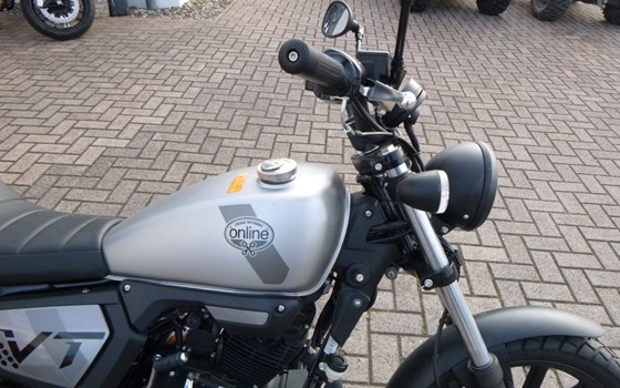 Gebrauchtmotorrad QJ Motor VT 125 - Bild 3