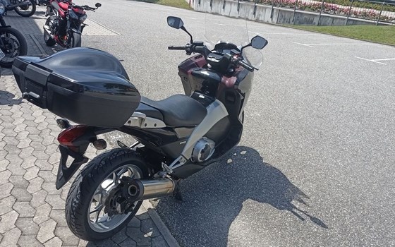 Gebrauchtmotorrad Honda Integra - Bild 2