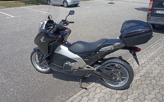 Gebrauchtmotorrad Honda Integra - Bild 8