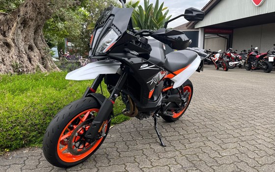 Gebrauchtmotorrad KTM 890 SMT - Bild 4