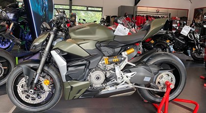 Neumotorrad Ducati Streetfighter V2