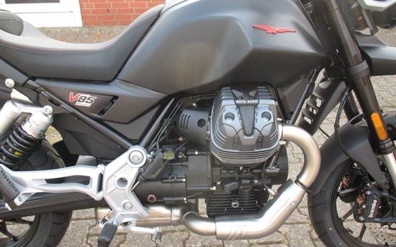 Gebrauchtmotorrad Moto Guzzi V85 TT - Bild 12