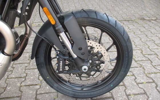 Gebrauchtmotorrad Moto Guzzi V85 TT - Bild 13