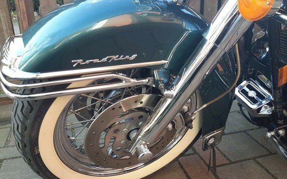 Gebrauchtmotorrad Harley-Davidson Road King Classic FLHRC - Bild 6