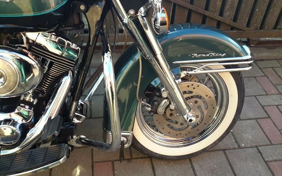 Gebrauchtmotorrad Harley-Davidson Road King Classic FLHRC - Bild 7