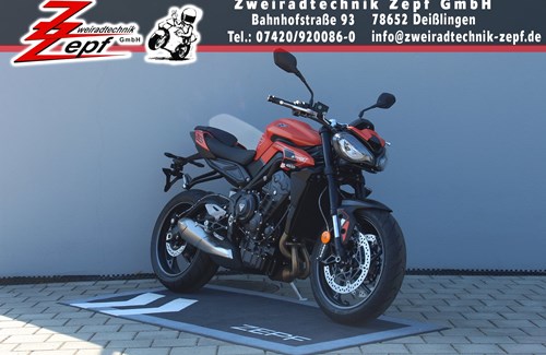 Neumotorrad Triumph Street Triple R